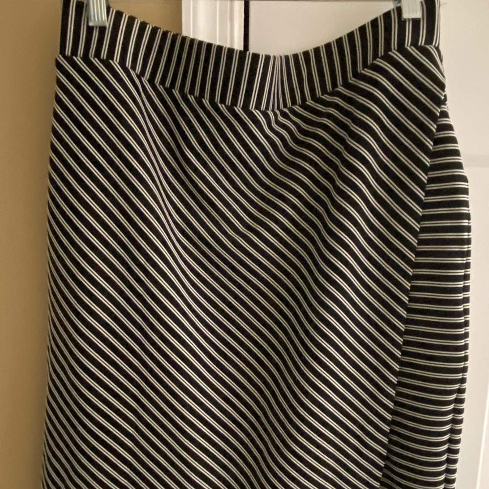 Roz & Ali faux wrap skirt